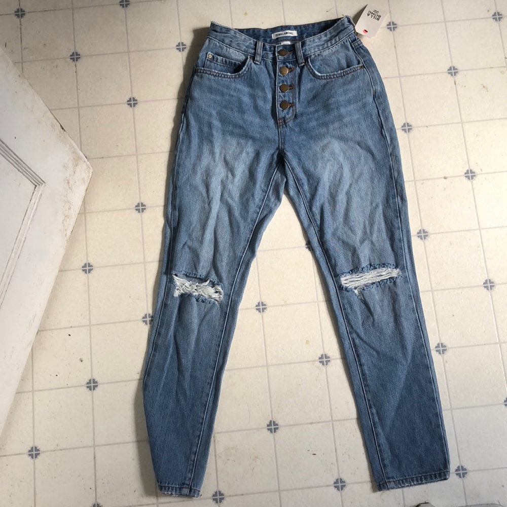 Distressed billabong “mom jeans”